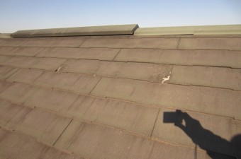 スレート屋根ひび割れ状況2 24c6be6f0a77a4708e38c94902034686